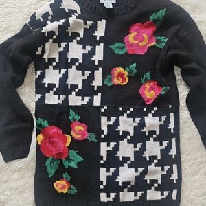 Vintage IZOD Black Floral Rose Checkered Oversized Sweater Sz Small CottageCore
